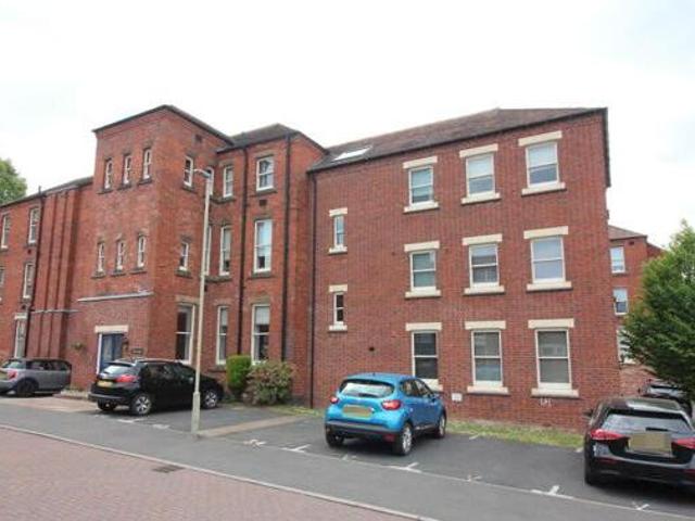 House for sale in Stourbridge, West Midlands