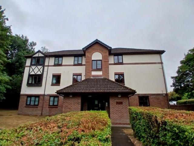 Apartment for rent in Red Hill, Surrey