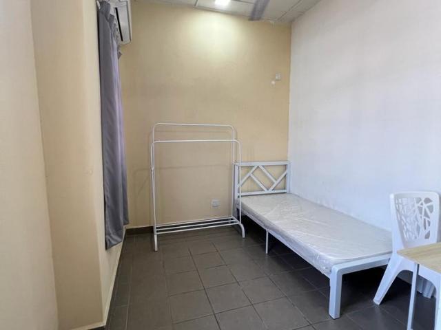 Room for rent in Petaling, Alam Impian