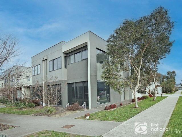 Townhouse for rent in Evans Park, Melbourne