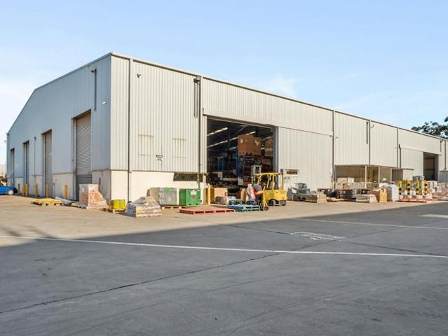 Warehouse for rent in Kewdale, Western Australia