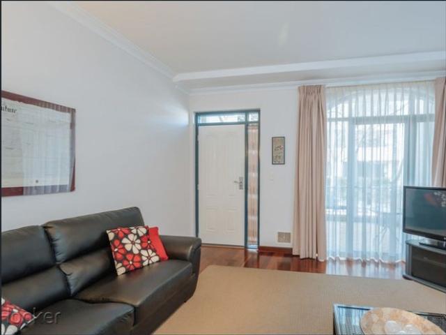 Townhouse for rent in Cockburn, Western Australia
