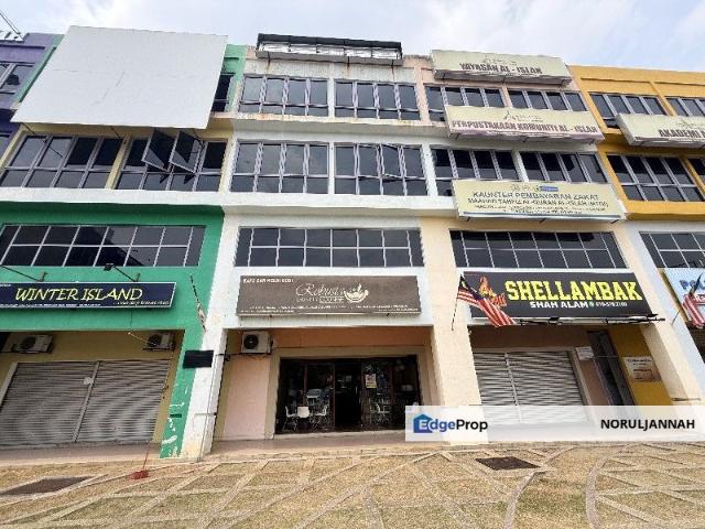 Shop for sale in Petaling, Alam Impian