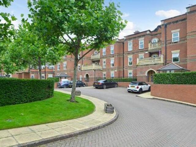 House for sale in Fole, Surrey