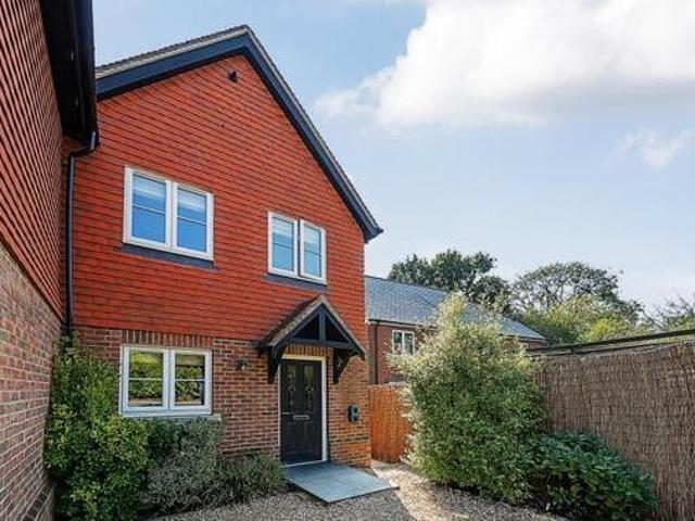 House for sale in Fole, Surrey