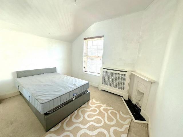 Apartment for rent in East Sheen, Greater London