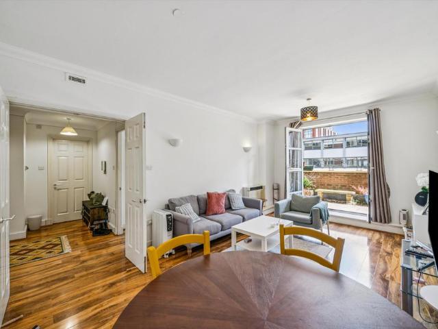 House for rent in London Borough of Merton, Merton Park