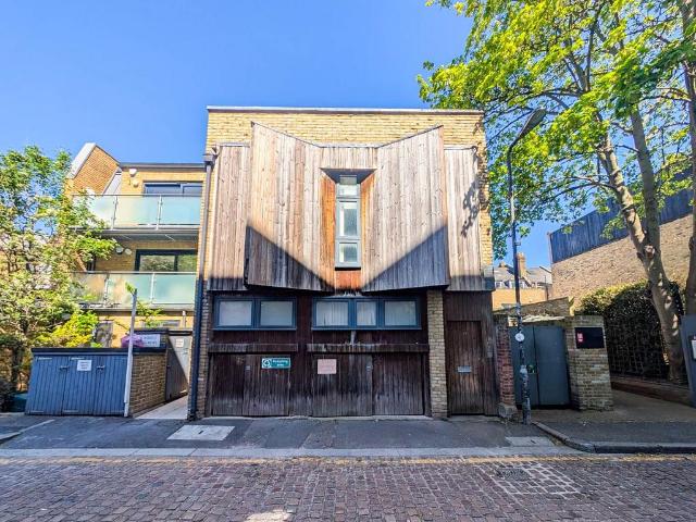 Apartment for rent in London Borough of Merton, Greater London