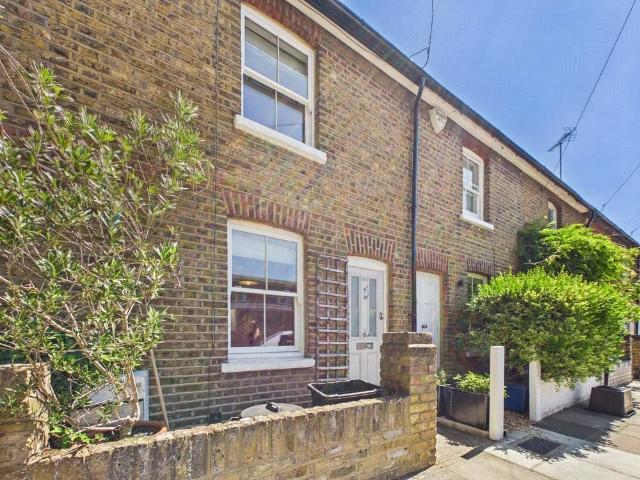 House for rent in Mortlake, Greater London