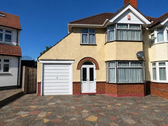 Apartment for rent in Lane, Greater London
