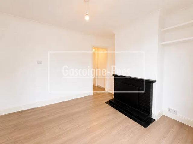 Apartment for rent in Worplesdon, Westborough