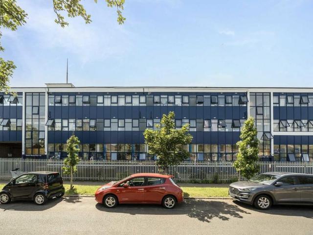 Apartment for rent in London Borough of Lewisham, Bell Green