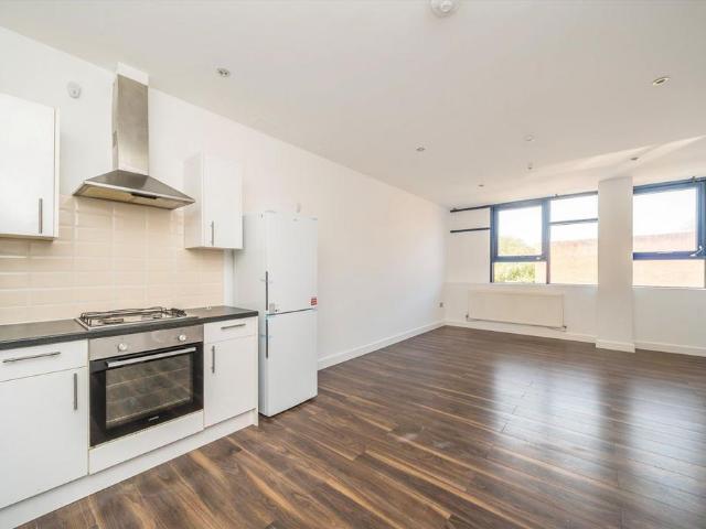 Apartment for rent in London Borough of Lewisham, Bell Green