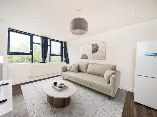 Apartment for rent in Bell Green, Greater London