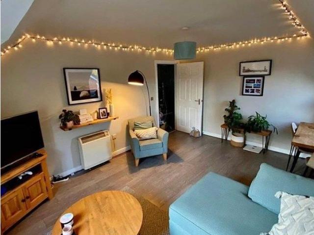Apartment for rent in Roe Green, Salford