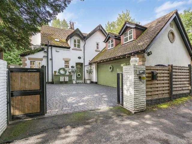 House for rent in Moorside, Salford