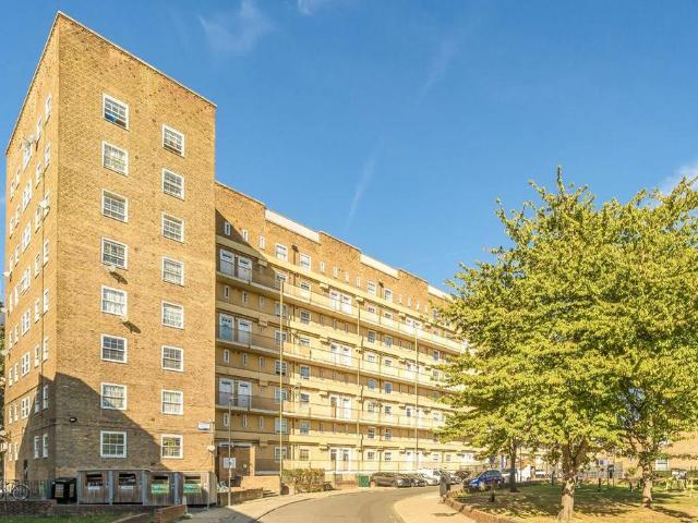 Apartment for rent in Abbeville Village, Greater London