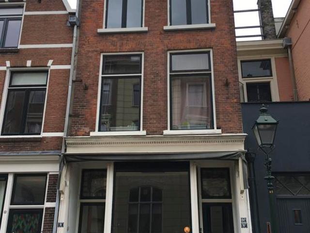 Studio te huur in Binnenstad en Stationskwartier, Leeuwarden