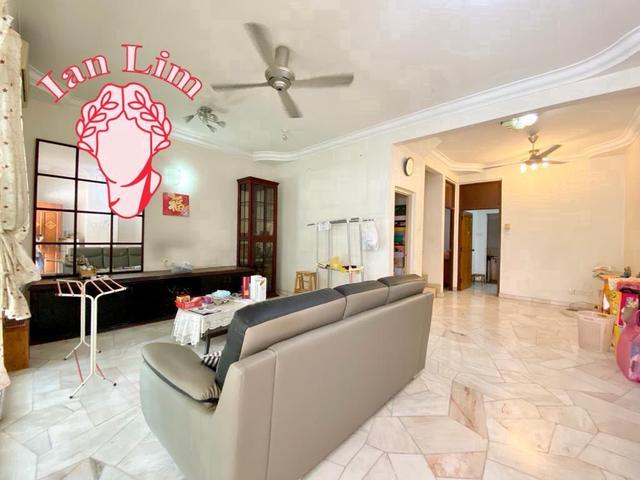 Terraced House for sale in Georgetown, Penang