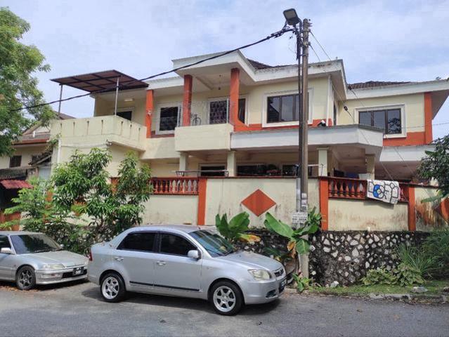Terraced House for sale in Country Heights Damansara, Kuala Lumpur