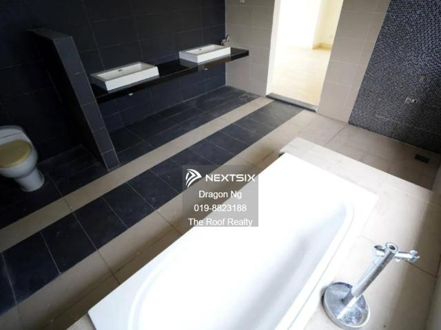 Residential House for sale in Kuching, Bahagian Kuching
