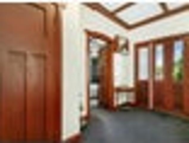 House for sale in Days Bay, Wellington