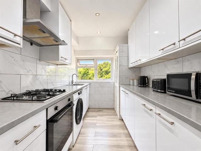 Apartment for rent in London Borough of Hounslow, Heston
