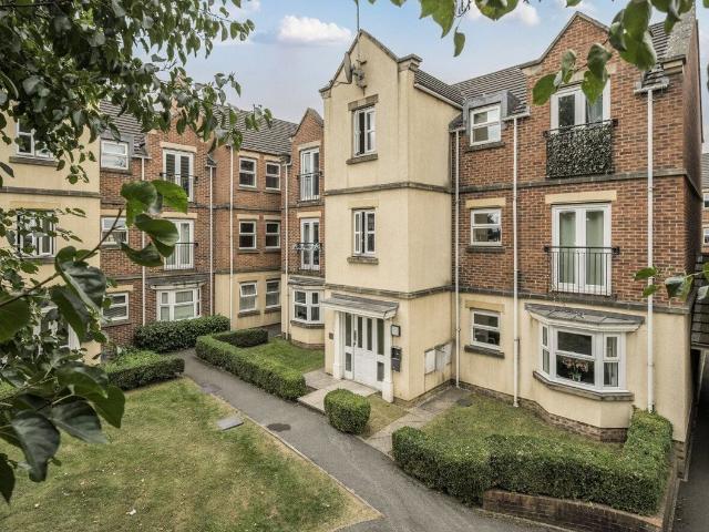Apartment for rent in Town End, Leeds