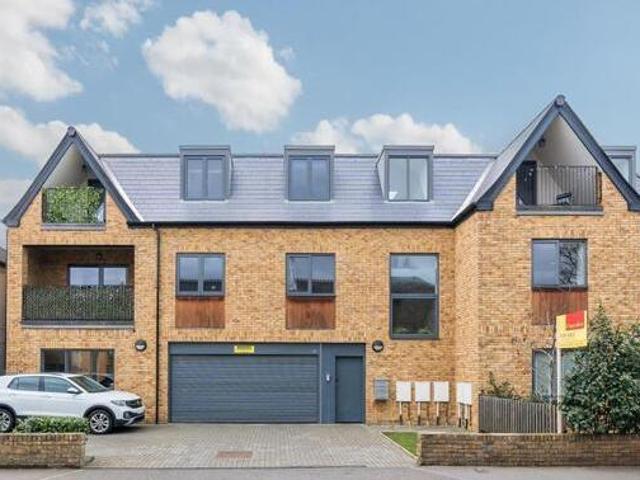 House for sale in Isleworth, Greater London