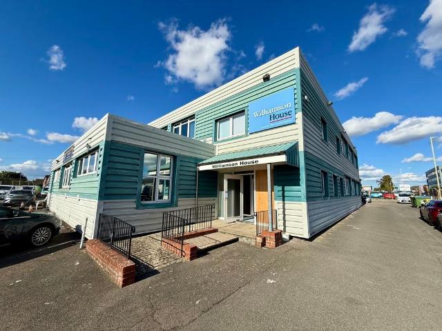 Apartment for rent in Park Farm, Ashford