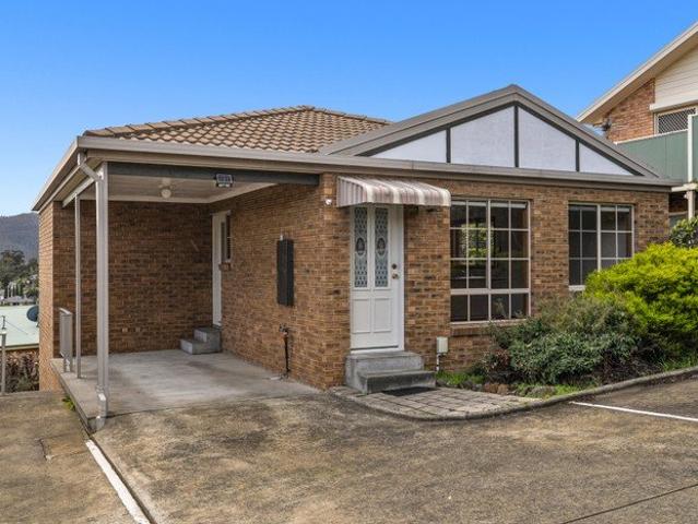 Villa for rent in Hobart, Tasmania