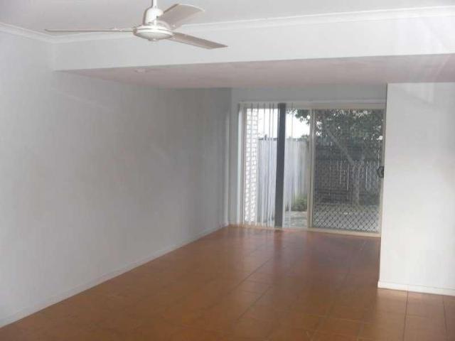 Townhouse for rent in Toombul, Queensland