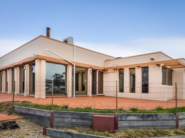 House for sale in Loch Sport, Victoria