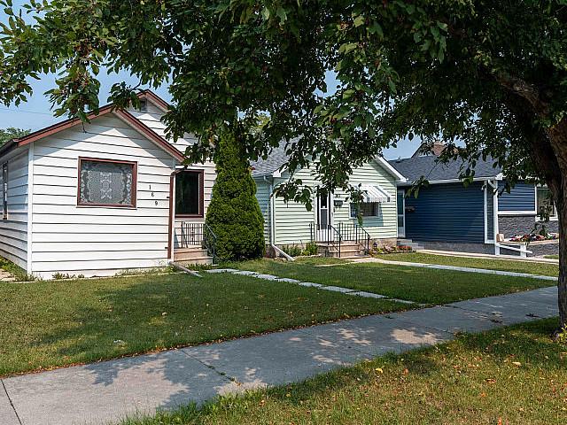 House for sale in East St. Paul, Manitoba