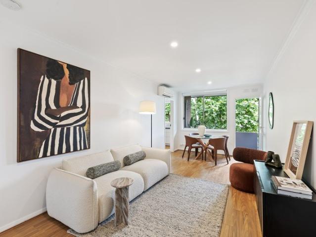 Apartment for sale in Fairfield, Melbourne
