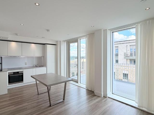 Apartment for rent in Silvertown, Greater London