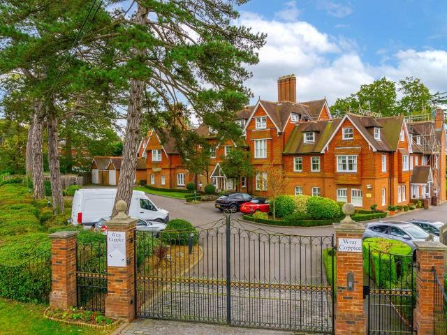 Apartment for rent in Red Hill, Surrey