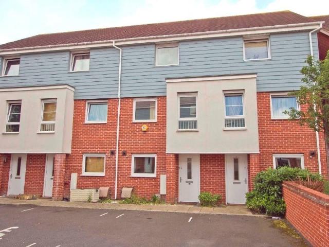 House for rent in Yiewsley, Greater London