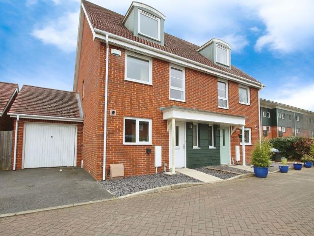 House for rent in Yiewsley, Greater London