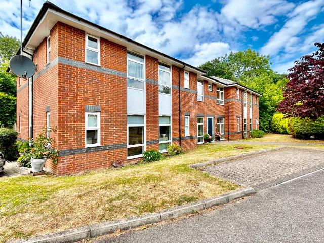 Apartment for rent in Wrecclesham, Fole