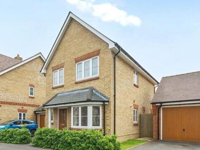 House for sale in Fole, Surrey