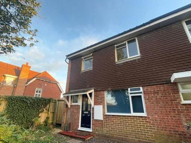 House for sale in Fole, Surrey