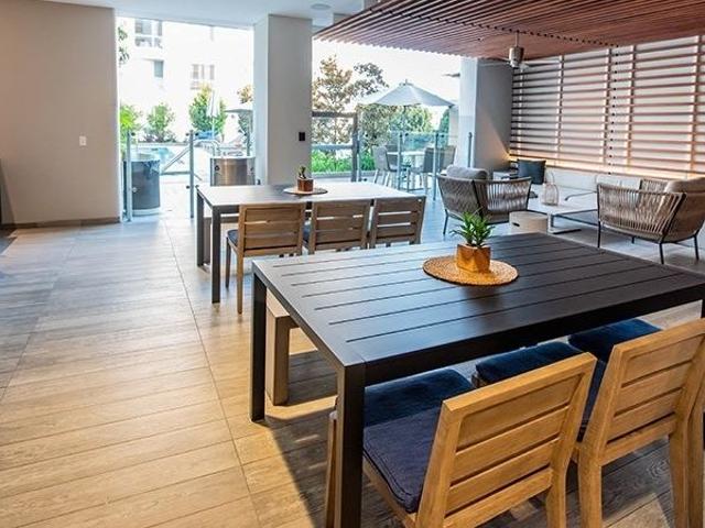 Apartment for rent in Canoga Park, California