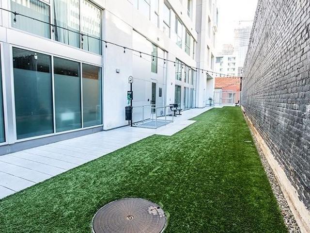 Apartment for rent in Canoga Park, California