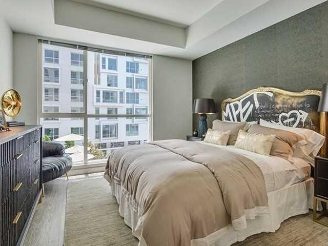 Apartment for rent in Canoga Park, California
