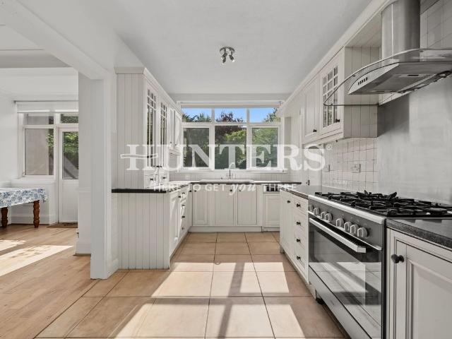 House for rent in Cricklewood, Greater London