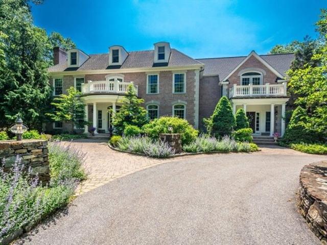 House for sale in North Reading, Massachusetts