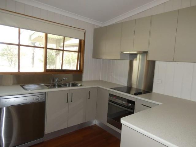 House for rent in Harcourt, Victoria