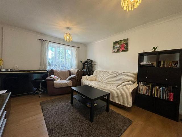 Apartment for rent in Yiewsley, Greater London