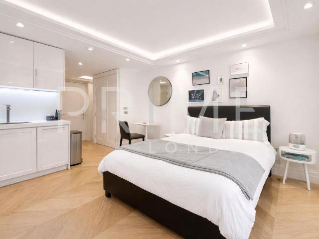 Studio for rent in St Clement Danes, Greater London